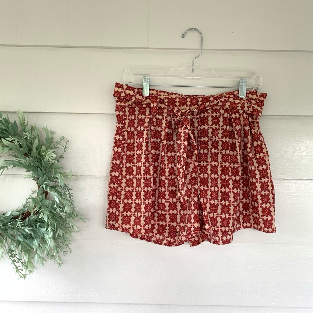 🌿 4/$20 🌿 Shrinking Violet linen shorts